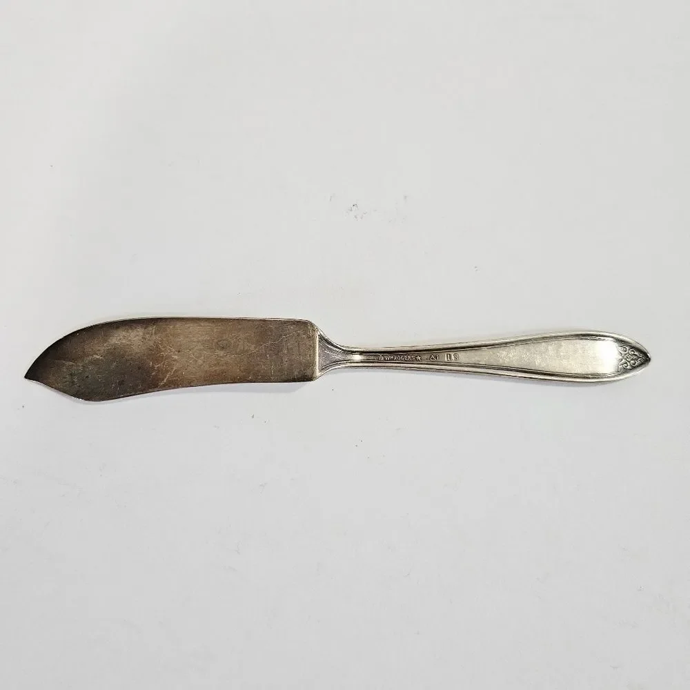 Antique WM Rogers Silver Plate A1 IS Victory Pattern 1927 Butter Spreader Knife